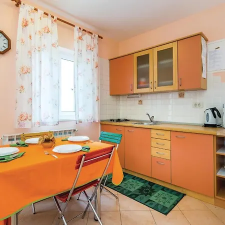 1 Bedroom Awesome In Apartment Moscenicka Draga