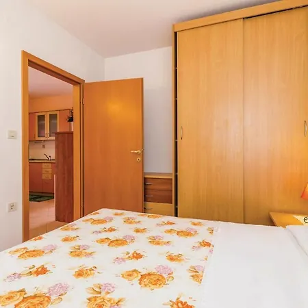 Apartment 1 Bedroom Awesome In Moscenicka Draga